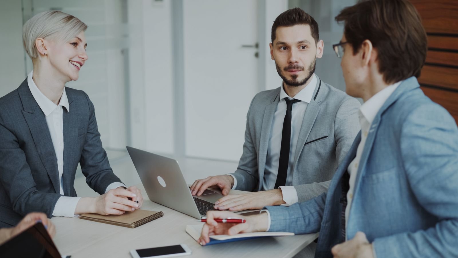 Comment choisir un prestataire de services B2B en Algerie